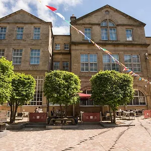 Leopold 4*, Sheffield Royaume-Uni